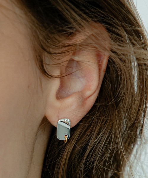 LAPUIS(ラピュイ)の「LAPUIS(ラピュイ)Bijou Plate pierced earrings(ピアス(両耳用)・レディース・マルチ/ゴールド・FREE)」の16枚目の写真