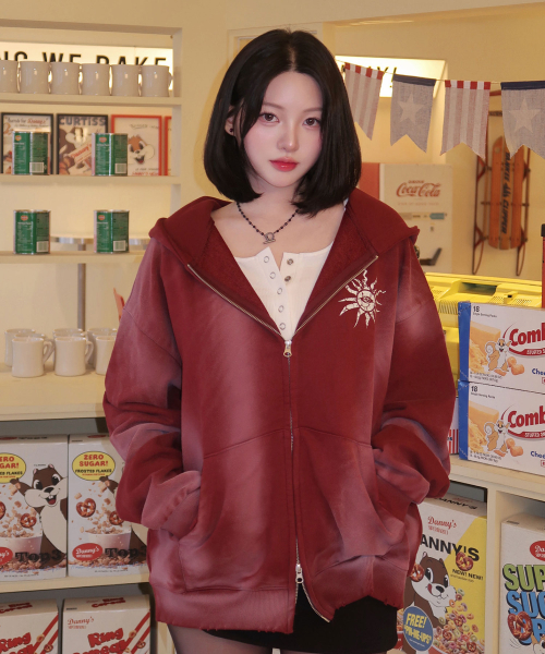 BADVILLAIN](YunSeo が着用)Aurora Eyes Hood Zip-Up_[Burgundy