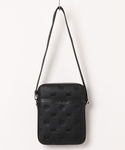 MICHAEL KORS(マイケルコース)の「FLIGHT BAG Crossbody(ショルダーバッグ・メンズ・ブラック・FREE)」の1枚目の写真