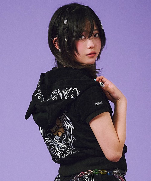GALFY(ガルフィー)の「GALFY-VIVI★GALパーカー(パーカー・レディース・ブラック/ピンク・FREE)」の4枚目の写真