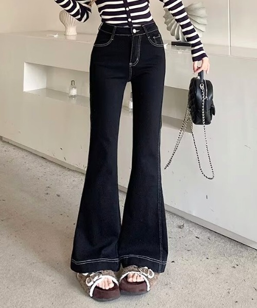 Vipoa（ヴィポア）の「Pocket embroidery flare denim pants（デニムパンツ・レディース・ブラック系その他・MEDIUM/SMALL）」の8枚目の写真