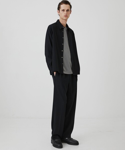 UNITED TOKYO（ユナイテッドトウキョウ）の「【再入荷なし】COLD DRY PLEATS レギュラーカラーシャツ　｜接触冷感/通気性/イージーケア/軽量/防シワ/春服（シャツ/ブラウス・メンズ・ブラック/オフホワイト/ネイビー/ライトグレー・1/2）」の15枚目の写真