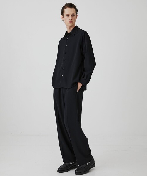 UNITED TOKYO（ユナイテッドトウキョウ）の「【再入荷なし】COLD DRY PLEATS レギュラーカラーシャツ　｜接触冷感/通気性/イージーケア/軽量/防シワ/春服（シャツ/ブラウス・メンズ・ブラック/オフホワイト/ネイビー/ライトグレー・1/2）」の16枚目の写真