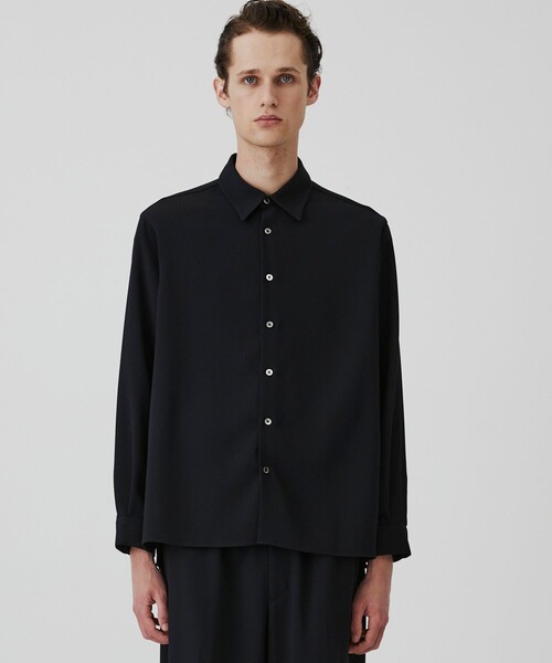 UNITED TOKYO（ユナイテッドトウキョウ）の「【再入荷なし】COLD DRY PLEATS レギュラーカラーシャツ　｜接触冷感/通気性/イージーケア/軽量/防シワ/春服（シャツ/ブラウス・メンズ・ブラック/オフホワイト/ネイビー/ライトグレー・1/2）」の18枚目の写真