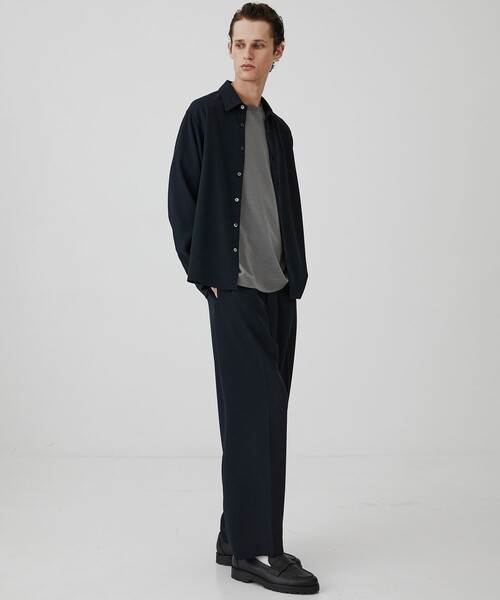 UNITED TOKYO（ユナイテッドトウキョウ）の「【再入荷なし】COLD DRY PLEATS レギュラーカラーシャツ　｜接触冷感/通気性/イージーケア/軽量/防シワ/春服（シャツ/ブラウス・メンズ・ブラック/オフホワイト/ネイビー/ライトグレー・1/2）」の21枚目の写真