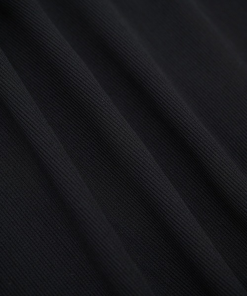 UNITED TOKYO（ユナイテッドトウキョウ）の「【再入荷なし】COLD DRY PLEATS レギュラーカラーシャツ　｜接触冷感/通気性/イージーケア/軽量/防シワ/春服（シャツ/ブラウス・メンズ・ブラック/オフホワイト/ネイビー/ライトグレー・1/2）」の6枚目の写真