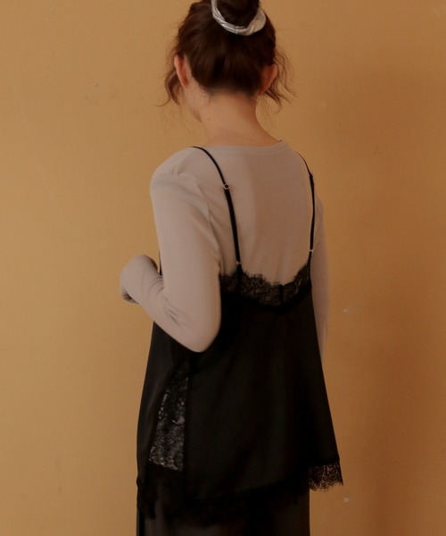 cheriella(シェリエラ)の「【cheriella】<新色ブラウン追加!>サテンレースレイヤードキャミソール SATIN LACE LAYERED CAMISOLE(キャミソール・レディース・ブラック/アイボリー/ブラウン・FREE)」の22枚目の写真