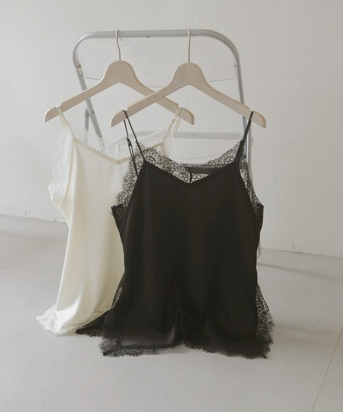 cheriella(シェリエラ)の「【cheriella】<新色ブラウン追加!>サテンレースレイヤードキャミソール SATIN LACE LAYERED CAMISOLE(キャミソール・レディース・ブラック/アイボリー/ブラウン・FREE)」の21枚目の写真