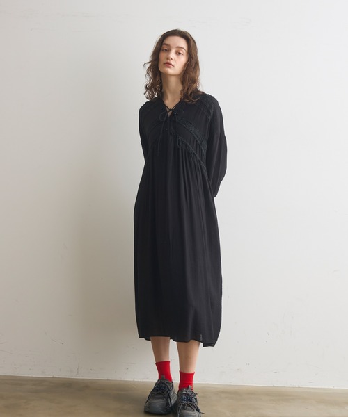 Crisp（クリスプ）の「ミックスレースギャザーワンピース（ワンピース・レディース・ブラック/グリーン・FREE）」の12枚目の写真