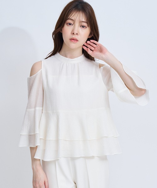 NOELA（ノエラ）の「ショルダーカットフリルブラウス（シャツ/ブラウス・レディース・ベージュ/オフホワイト・フリー）」の3枚目の写真