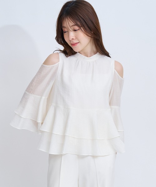 NOELA（ノエラ）の「ショルダーカットフリルブラウス（シャツ/ブラウス・レディース・ベージュ/オフホワイト・フリー）」の6枚目の写真