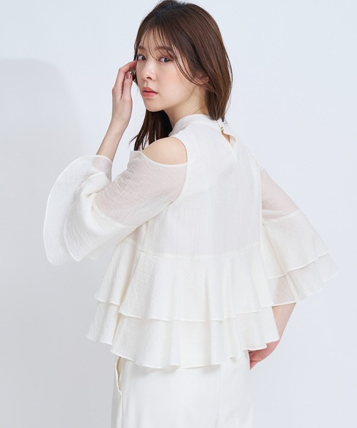 NOELA（ノエラ）の「ショルダーカットフリルブラウス（シャツ/ブラウス・レディース・ベージュ/オフホワイト・フリー）」の7枚目の写真