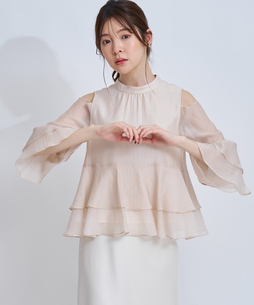 NOELA（ノエラ）の「ショルダーカットフリルブラウス（シャツ/ブラウス・レディース・ベージュ/オフホワイト・フリー）」の15枚目の写真