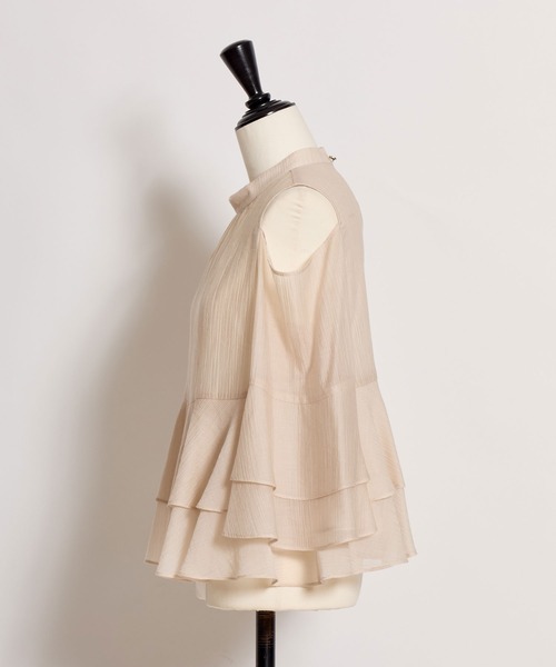 NOELA（ノエラ）の「ショルダーカットフリルブラウス（シャツ/ブラウス・レディース・ベージュ/オフホワイト・フリー）」の22枚目の写真