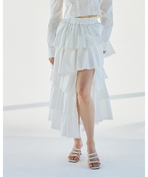 lilLilly（リルリリー）の「アシンメトリーシャツロングスカート（スカート・レディース・ホワイト/ドット・FREE）」の2枚目の写真