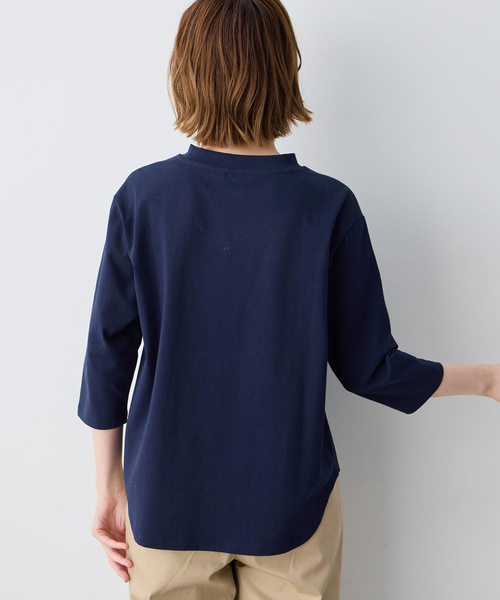Petit Honfleur(プチオンフルール)の「ロゴプリントモックネックTシャツ【オーガニックコットンブレンド・綿100%】(Tシャツ/カットソー・レディース・ホワイト/ネイビー・M/L)」の6枚目の写真