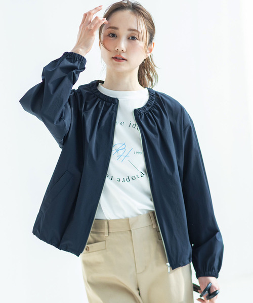 Petit Honfleur(プチオンフルール)の「ロゴプリントモックネックTシャツ【オーガニックコットンブレンド・綿100%】(Tシャツ/カットソー・レディース・ホワイト/ネイビー・M/L)」の19枚目の写真