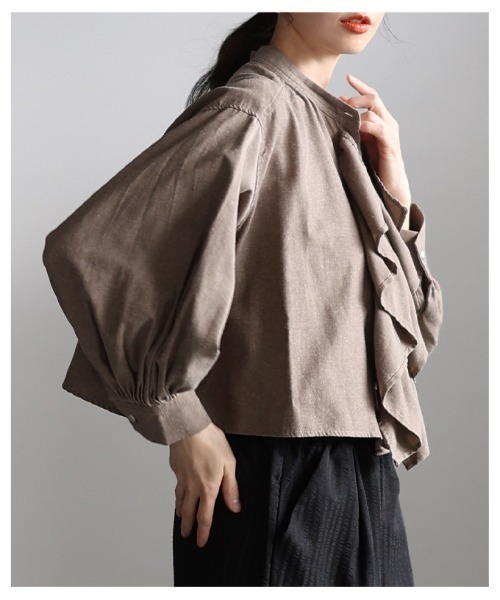 Sawa a la mode（サワアラモード）の「ラッフルフリルボリューム袖ブラウス（シャツ/ブラウス・レディース・ブラウン/ブルー/オフホワイト・FREE）」の6枚目の写真
