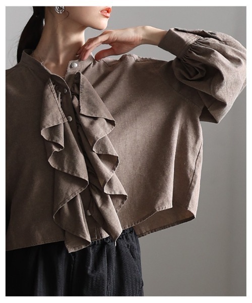 Sawa a la mode（サワアラモード）の「ラッフルフリルボリューム袖ブラウス（シャツ/ブラウス・レディース・ブラウン/ブルー/オフホワイト・FREE）」の9枚目の写真