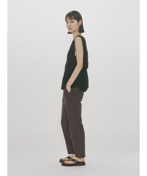 MIDIUMISOLID(ミディウミソリッド)の「MIDIUMISOLID for Ladies メッシュニットプリーツベスト(ベスト・レディース・ブラック/アイボリー・FREE)」の12枚目の写真