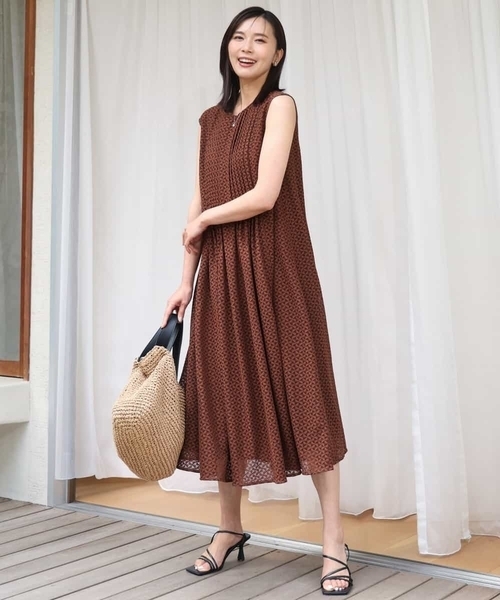 MK MICHEL KLEIN（エムケーミッシェルクラン）の「[洗える]幾何柄レースAラインワンピース（ワンピース・レディース・ブラック/ブラウン・38）」の21枚目の写真