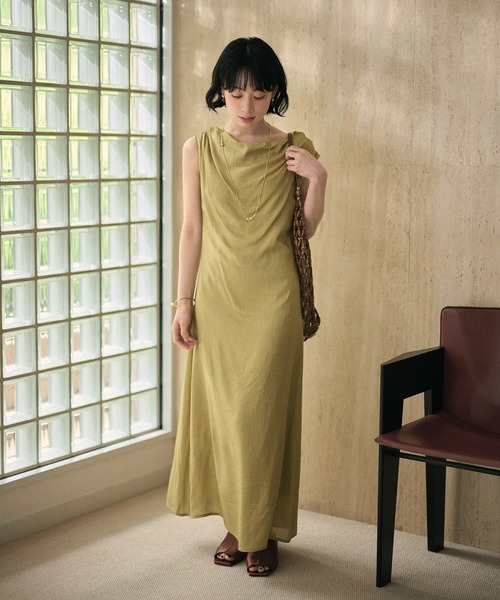 LAULEN(ローレン)の「drape neck sleeveless long dress /ドレープネックノースリーブロングワンピース(ワンピース・レディース・ブラック/アイボリー/オリーブ・M/S)」の15枚目の写真