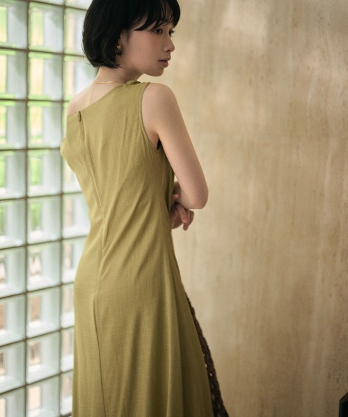 LAULEN(ローレン)の「drape neck sleeveless long dress /ドレープネックノースリーブロングワンピース(ワンピース・レディース・ブラック/アイボリー/オリーブ・M/S)」の12枚目の写真