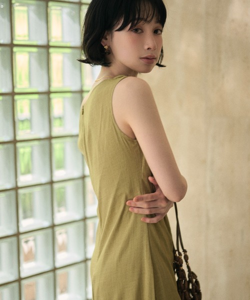 LAULEN(ローレン)の「drape neck sleeveless long dress /ドレープネックノースリーブロングワンピース(ワンピース・レディース・ブラック/アイボリー/オリーブ・M/S)」の11枚目の写真