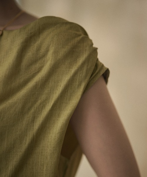 LAULEN(ローレン)の「drape neck sleeveless long dress /ドレープネックノースリーブロングワンピース(ワンピース・レディース・ブラック/アイボリー/オリーブ・M/S)」の8枚目の写真