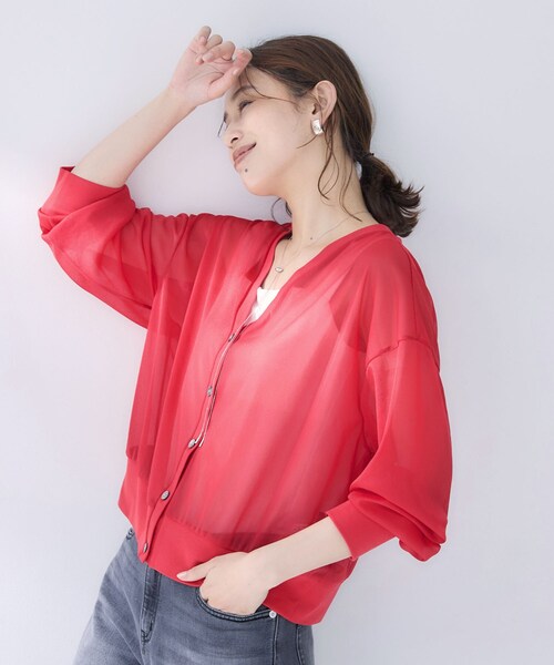 UNTITLED(アンタイトル)の「【7色展開/ゆったり/ショート丈】シアートリコットカーディガン(カーディガン/ボレロ・レディース・オフホワイト/チャコールグレー/ブラウン系その他/ピンク系/ブルー系その他/ワインレッド/ピンク・00/02/04/44/48)」の7枚目の写真