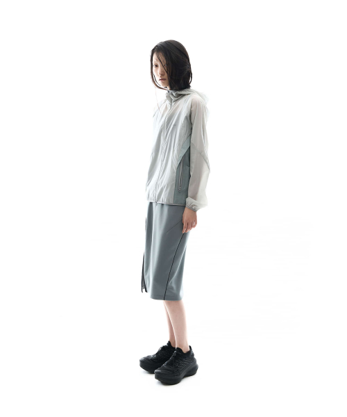 OJOS(オホス)の「Paneled Lightweight Windbreaker / Grey(ナイロンジャケット・レディース・その他・1/2/3)」の1枚目の写真