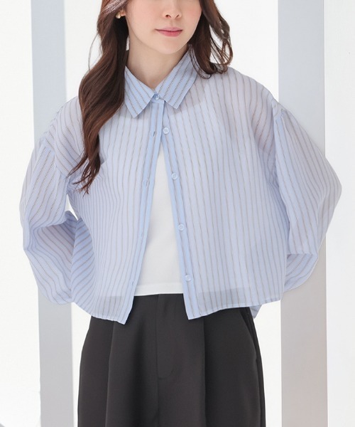 Honeys(ハニーズ)の「キャミ付シアーシャツ(シャツ/ブラウス・レディース・グレー/アイボリー/ブラック/ブルー系その他3/ブラウン系その他2/ベージュ系その他2/ブラック系その他2・L/M/S/SS)」の7枚目の写真