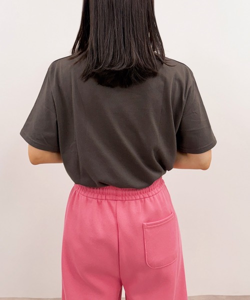 CLOTHY（クロシィ）の「【男女兼用で着れるユニセックスアイテム★】メンズ さらさら 天竺 ワンポイント 刺繍 半袖 Ｔシャツ（Tシャツ/カットソー・メンズ・ブラック/ネイビー/グレイッシュベージュ/チャコールグレー/グレー/オフホワイト/ブルー/チャコールアッシュ/ブラック系その他・MEDIUM）」の13枚目の写真