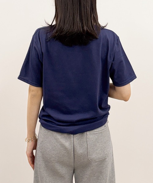 CLOTHY（クロシィ）の「【男女兼用で着れるユニセックスアイテム★】メンズ さらさら 天竺 ワンポイント 刺繍 半袖 Ｔシャツ（Tシャツ/カットソー・メンズ・ブラック/ネイビー/グレイッシュベージュ/チャコールグレー/グレー/オフホワイト/ブルー/チャコールアッシュ/ブラック系その他・MEDIUM）」の22枚目の写真