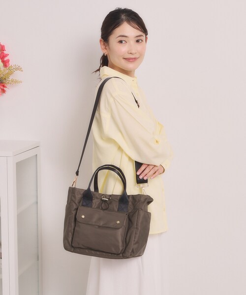 ITS'DEMO（イッツデモ）の「ドローラ2wayB5トート（トートバッグ・レディース・ブラック/チャコールグレー/ナチュラル・00）」の4枚目の写真