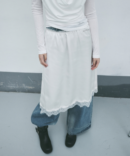 NICK&NICOLE(ニックアンドニコール)の「SATIN LACE LONG SKIRT_CREAM(スカート・レディース・その他・FREE)」の1枚目の写真