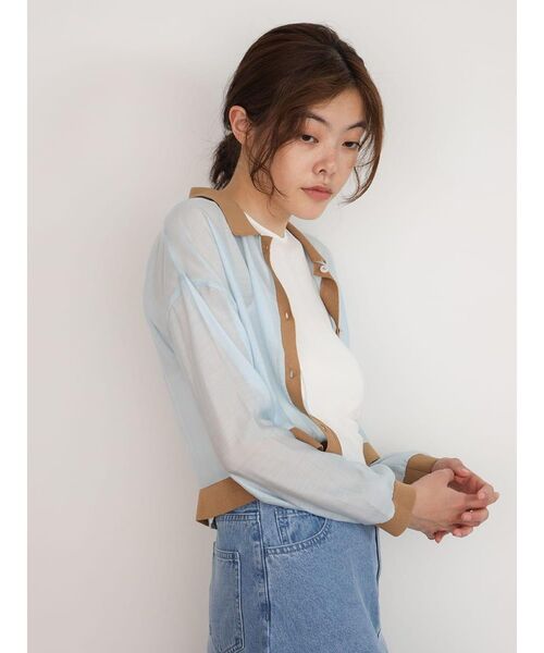 FIKA.(フィーカ)の「Bicolor sheer short cardigan(カーディガン/ボレロ・レディース・ブラック/ベージュ/ライトブルー・FREE)」の4枚目の写真