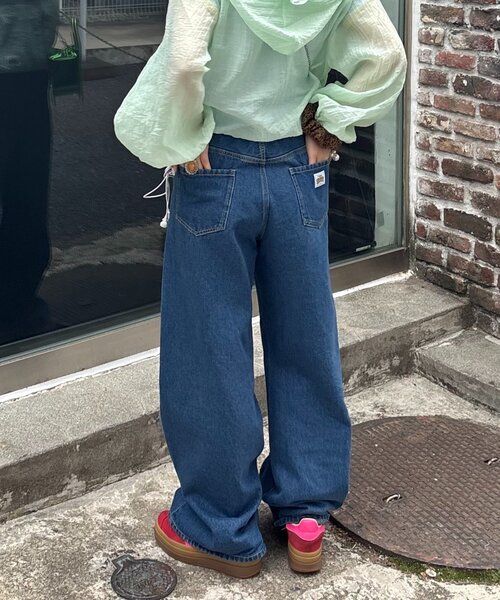 HELLO.SANFRANCISCO(ハローサンフランシスコ)の「【HELLO.SANFRANCISCO/ハローサンフランシスコ】ワッペン付ワイドデニム(デニムパンツ・レディース・サックスブルー/ブルー・MEDIUM/SMALL)」の8枚目の写真