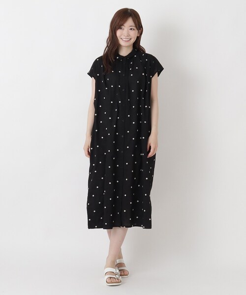 one'sterrace(ワンズテラス)の「ドット刺繍 フレンチスリーブワンピース(ワンピース・レディース・カーキ系5/ブラック系8/ベージュ系8・02)」の14枚目の写真