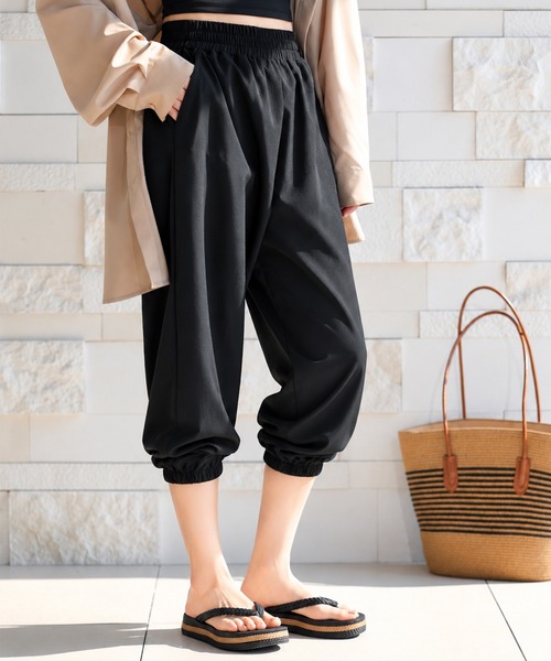 TeddyShop(テディショップ)の「【UVカット率99%以上/UPF50+/接触・急速冷感/水陸両用/大きいサイズ有】裾ゴム テーパードラッシュガードパンツ レディース(ラッシュガード・レディース・ブラック/カーキ/ホワイト/ダークグレー・L/LL/M/S)」の1枚目の写真