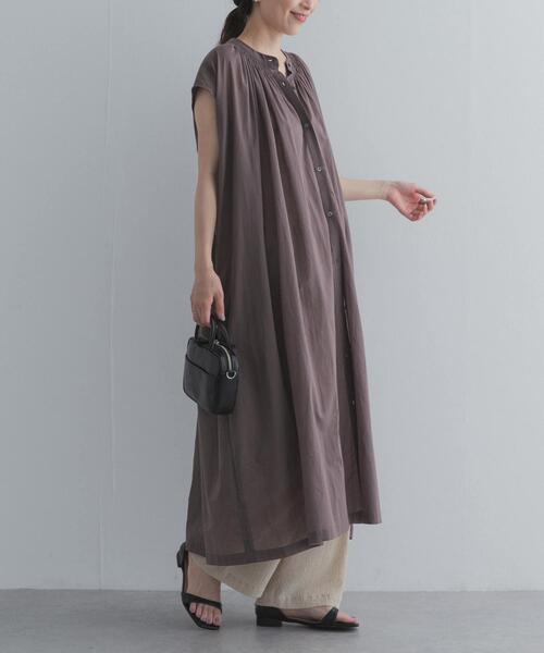 URBAN RESEARCH DOORS(アーバンリサーチドアーズ)の「コットンボイルギャザーフレンチワンピース(ワンピース・レディース・ブラック/グリーン系その他/グレー系その他・FREE)」の13枚目の写真
