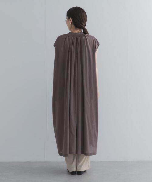 URBAN RESEARCH DOORS(アーバンリサーチドアーズ)の「コットンボイルギャザーフレンチワンピース(ワンピース・レディース・ブラック/グリーン系その他/グレー系その他・FREE)」の22枚目の写真