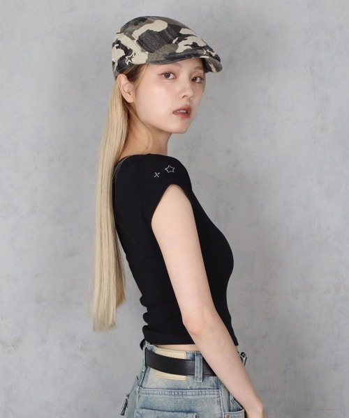 BARELY BLUE(ベアリーブルー)の「【 BARELY BLUE / ベアリーブルー 】 クロス ビジュー クロップド 半袖 Tシャツ(Tシャツ/カットソー・レディース・ブラック/ホワイト・FREE)」の5枚目の写真