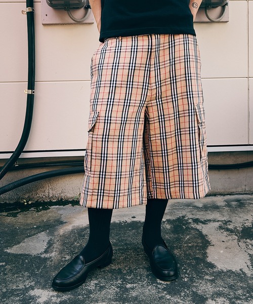AFB(エーエフビー)の「WIDE CARGO SHORTS(その他パンツ・メンズ・グリーン/ブラウン/ベージュ・LARGE/MEDIUM/X-LARGE)」の3枚目の写真