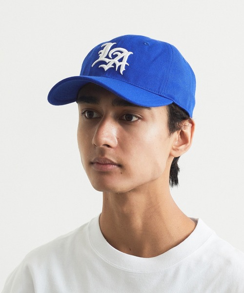 XLARGE（エクストララージ）の「XLARGE OLD ENGLISH LA CAP（キャップ・メンズ・ブラック/ブルー/ネイビー・ONE SIZE）」の3枚目の写真
