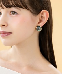 【LA MUE】オーバル シェルカラー ピアス