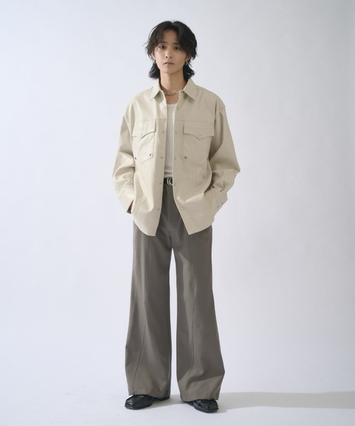 Lui's(ルイス)の「SURJENT ディープフレアパンツ(スラックス・メンズ・ブラウン/ブラック・1/2)」の12枚目の写真