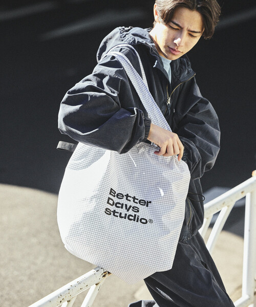 FREAK'S STORE(フリークスストア)の「BetterDays studio × FREAK'S STORE ドローストリング リップストップ トートバッグ(トートバッグ・メンズ・ブラック/その他9/ホワイト・ONE SIZE)」の2枚目の写真
