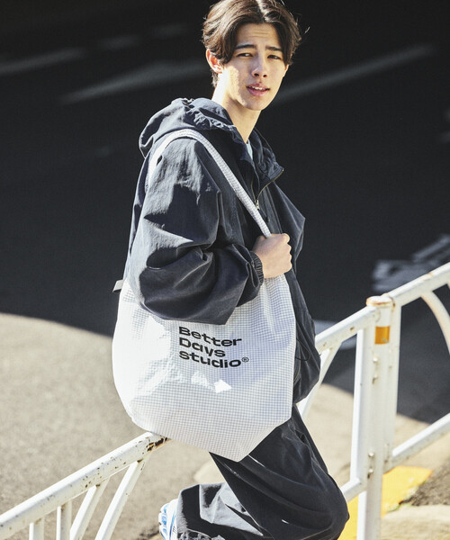 FREAK'S STORE(フリークスストア)の「BetterDays studio × FREAK'S STORE ドローストリング リップストップ トートバッグ(トートバッグ・メンズ・ブラック/その他9/ホワイト・ONE SIZE)」の18枚目の写真