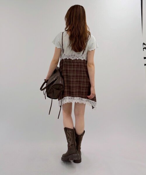 w closet(ダブルクローゼット)の「イレヘムチェックミニキャミワンピース(ワンピース・レディース・ブルー/ボルドー・FREE)」の17枚目の写真